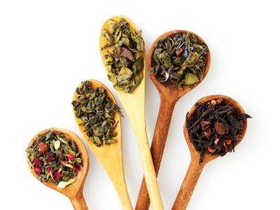 Thé noir, thé vert, thé blanc, oolong… Quelles différences ?
